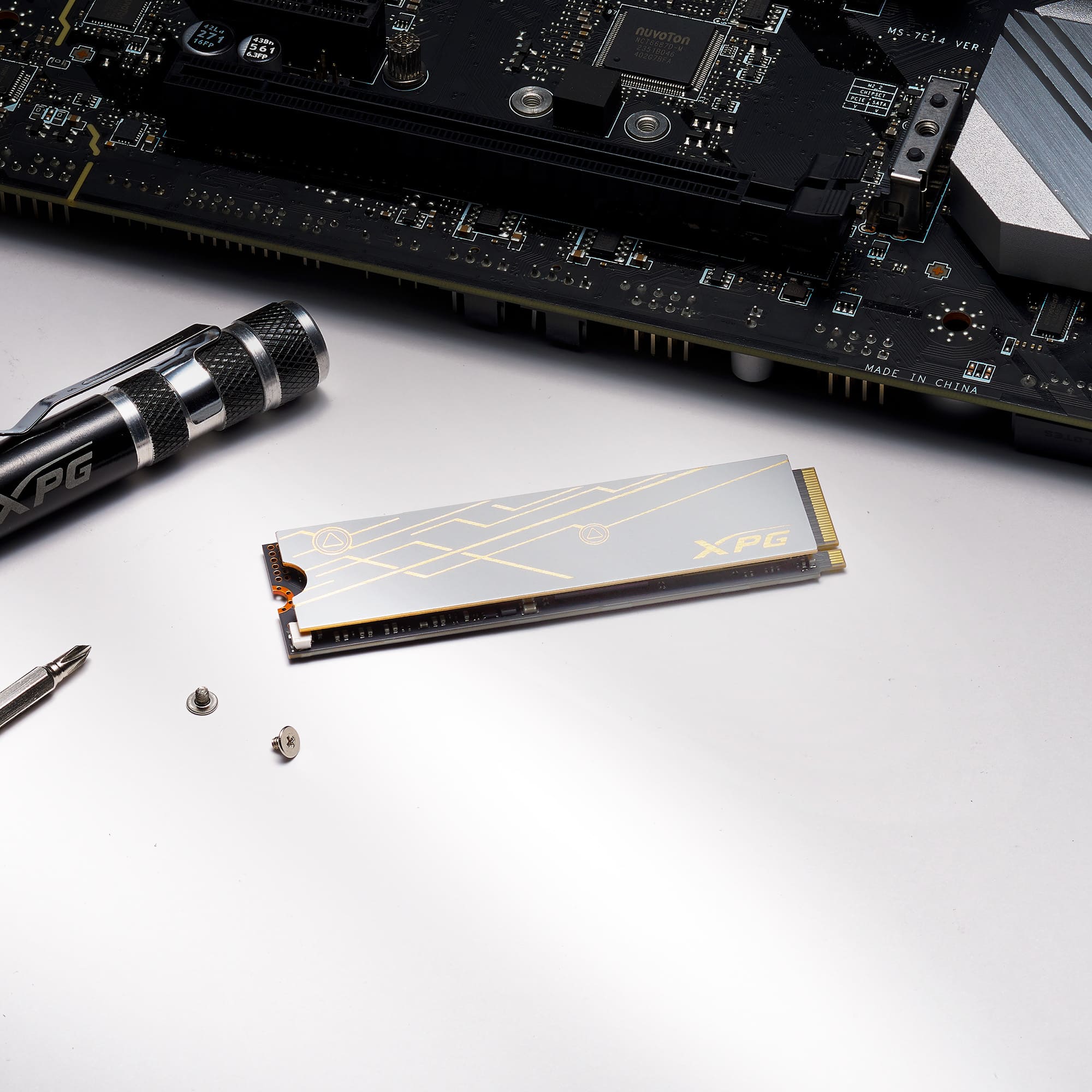Твердотельный накопитель ADATA SMAR-980B-2TCS